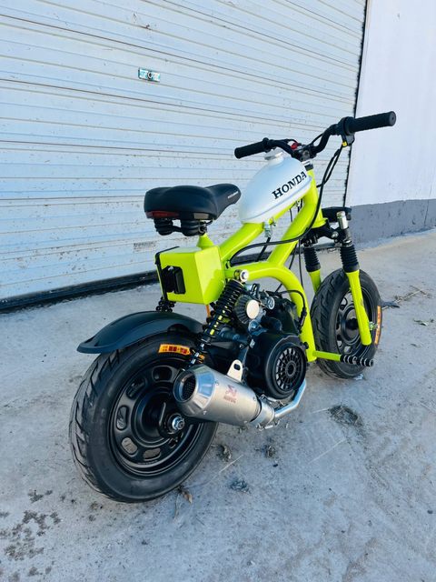 ນຳເຂົ້າລົດຖັງຂະໜາດນ້ອຍ 125c pedal Honda Zuma turtle 50 ເຄື່ອງພົ່ນໄຟຟ້ານ້ຳເຢັນ ລົດຈັກເຄື່ອນທີ່ຂອງຜູ້ຊາຍ ແລະຜູ້ຍິງ