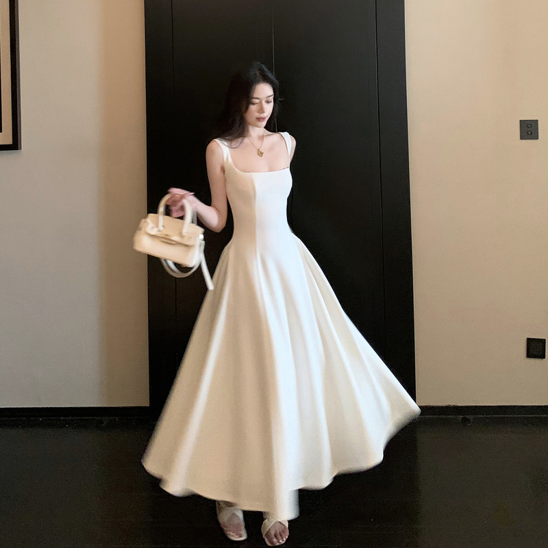 Butyou White Spaghetti Strap Dress for Women, Waist-Cinching, Large Hem, Long Dress, Engagement Dress