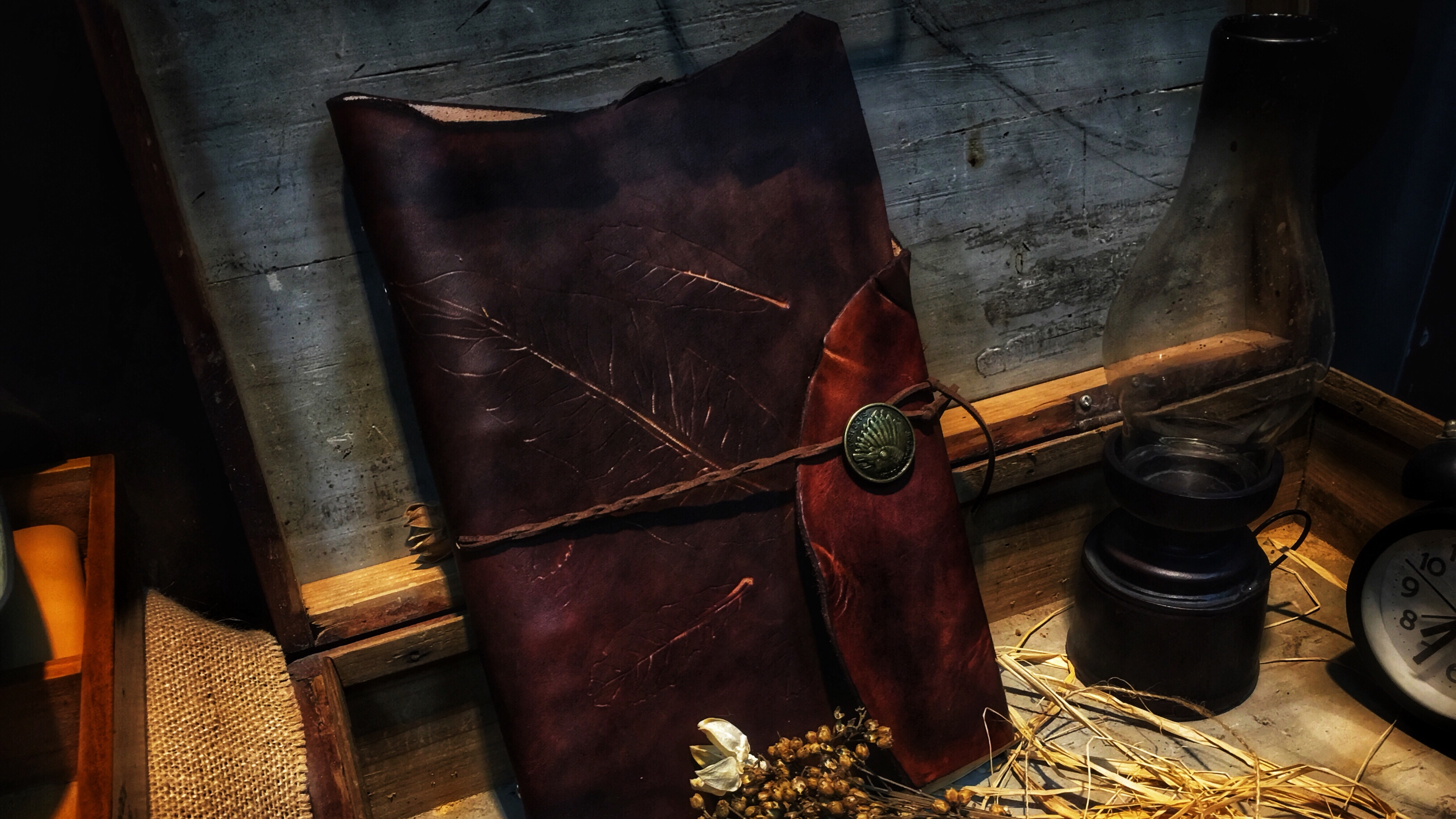 FENGMA Sewing Horse Retro Nostalgic Notepad Fallen Leaves Rubbing Handmade Leather Notebook Leather Goods Customization