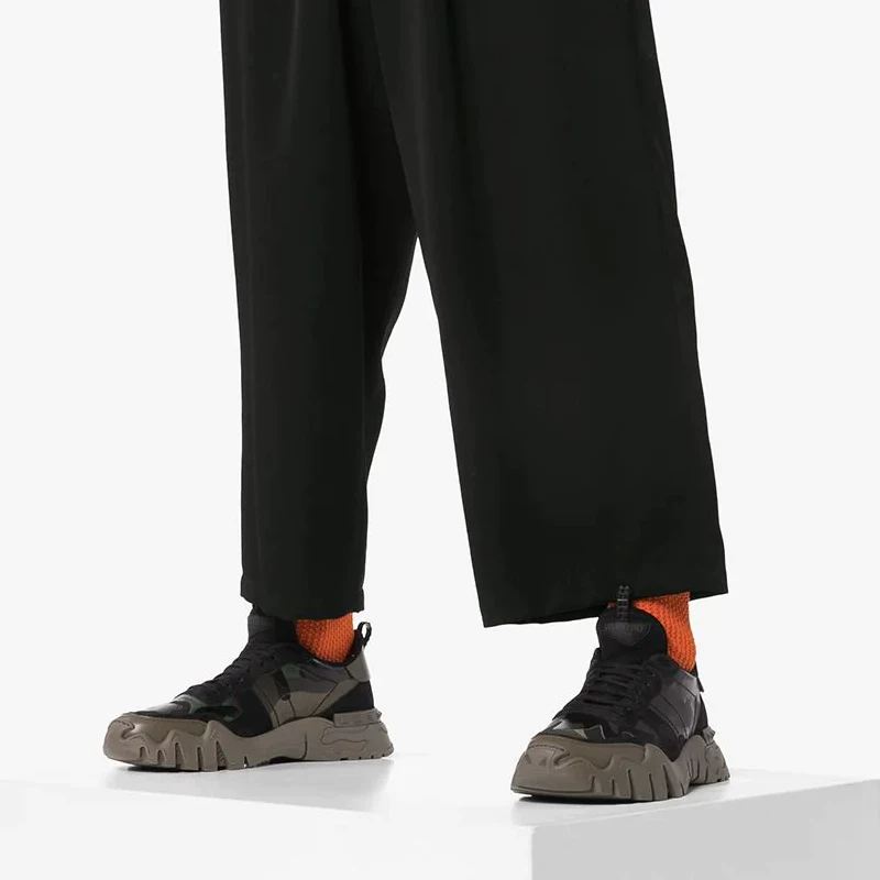 [Элитный] кроссовки Valentino 24SS камуфляж заклепки мужские спортивные UY2S0C88D