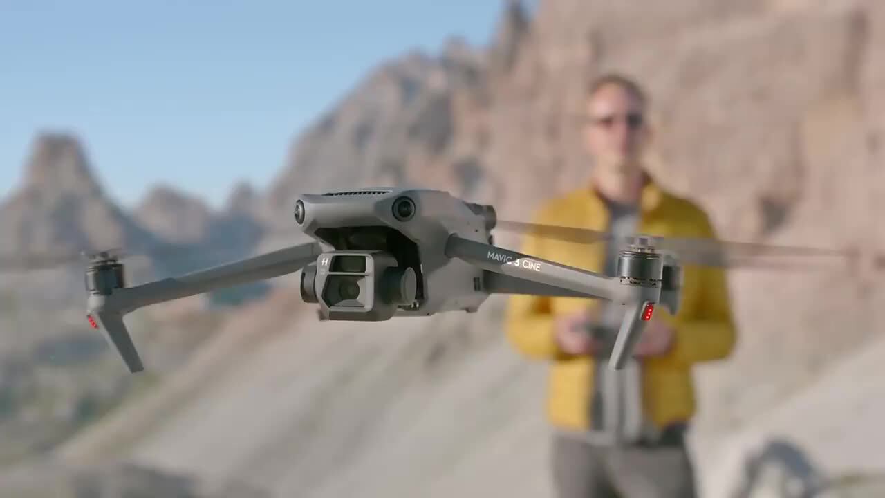 Dji mavic 2 pro platinum. Квадрокоптер e58 pro. Дрон макс. Беспилотники дети. Drone 2022.