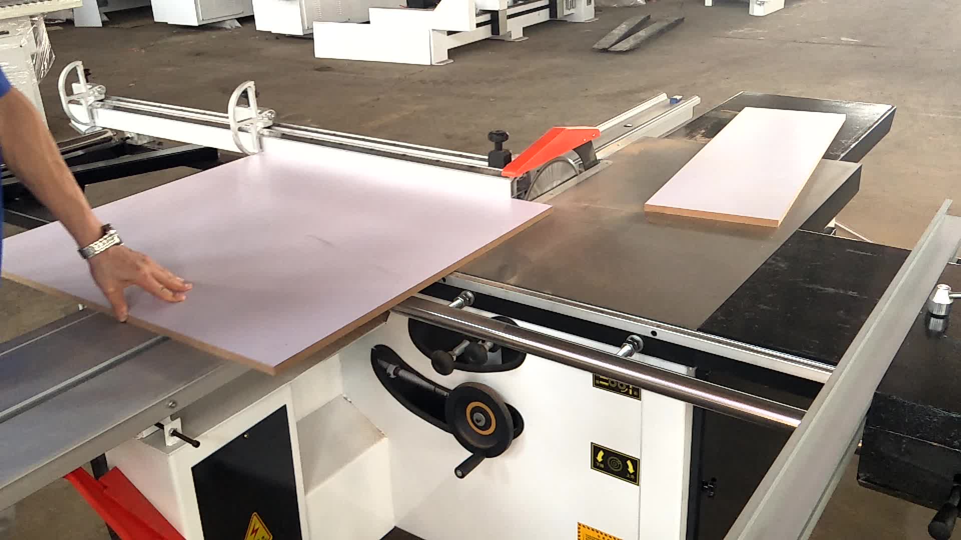 All Size Automatic High Precision Sliding Table Saw 