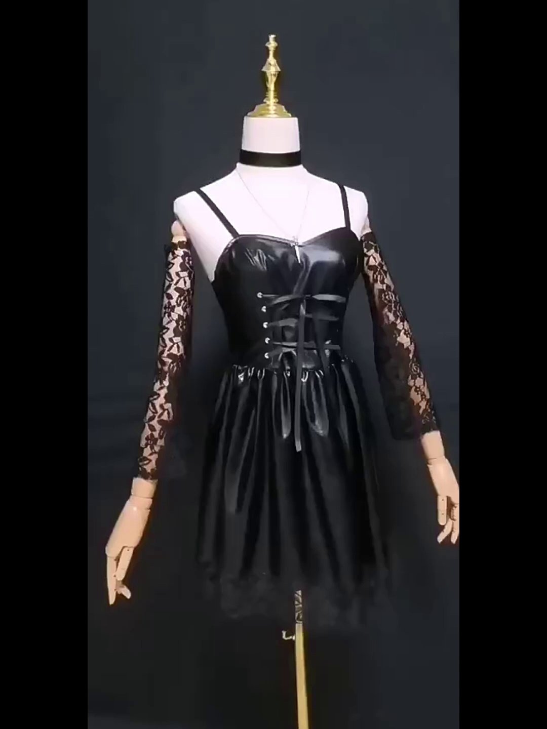 Feminine L Cosplay from Death Note, image size:1080x1440