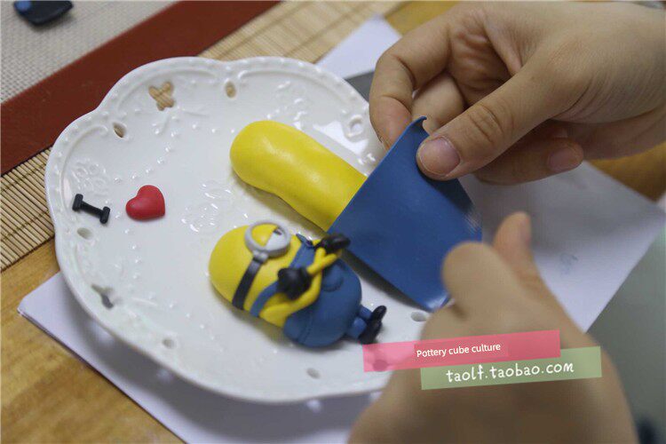 Мягкая глина 学校的新学期粘土立方体14色软粘土与工具实用套装 Ceramic cube
