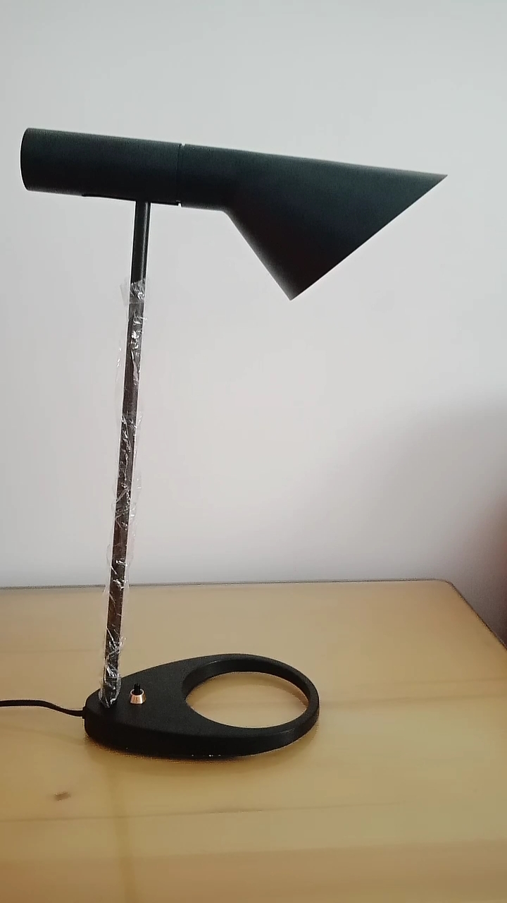 Wholesale American Industrial Design E27 Aluminum Table Lamp Parts Modern Fancy Coloful Hotel