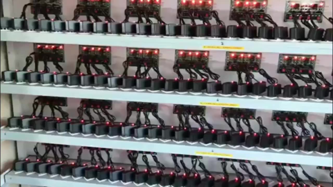 英规电源适配器居然能够够够以给扫地机续命。真香警告！