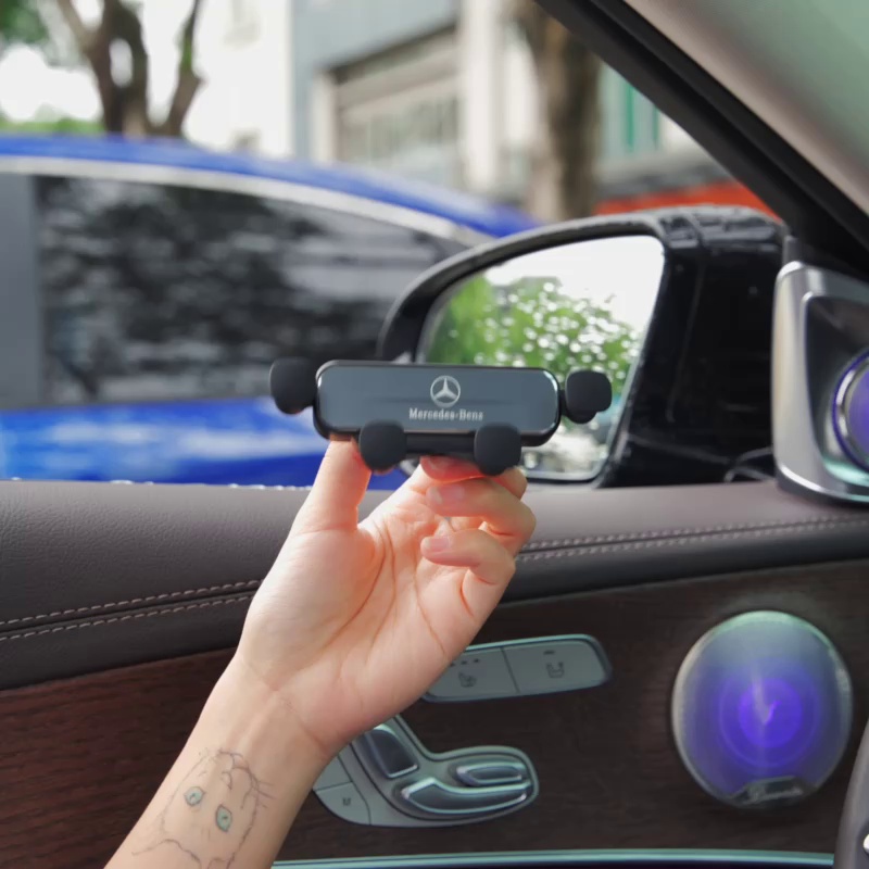 上汽大通车主看过来。手机支架最后发觉理想型了