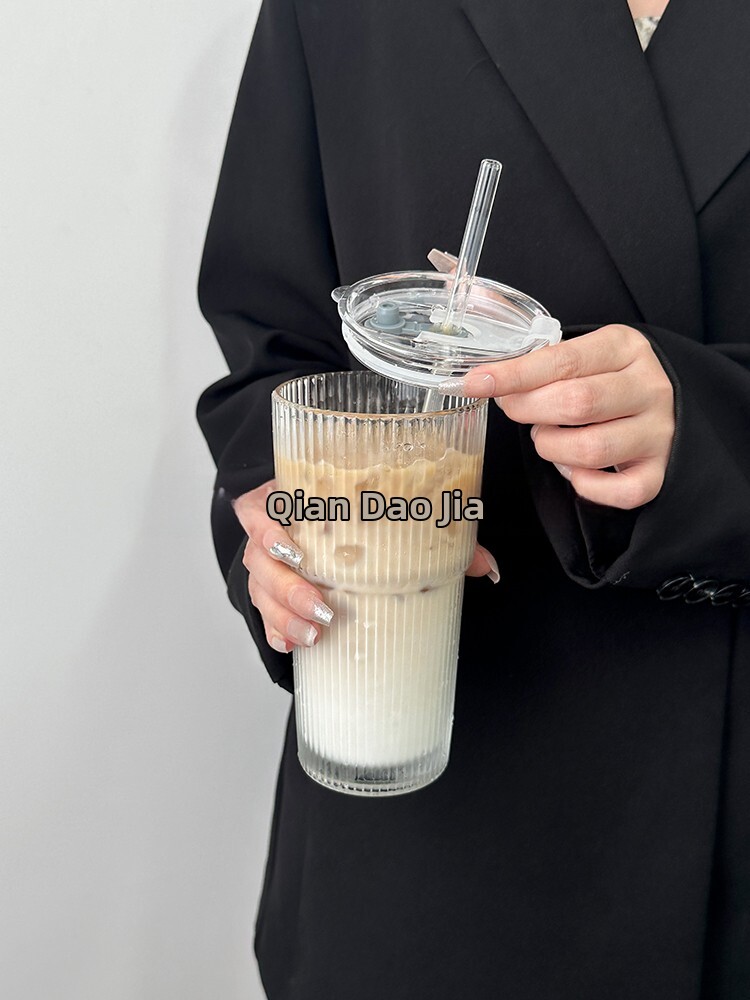 Large-Capacity Straw Cup with Lid, Vertical Striped Coffee Cup, Beverage Juice Cup, High-Value Women's Household Milk Tea Glass Cup