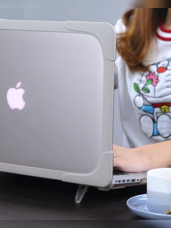 MacBook 14/15寸 M3/M2 2023全包防摔支架壳测评！这个波真实在封神了。