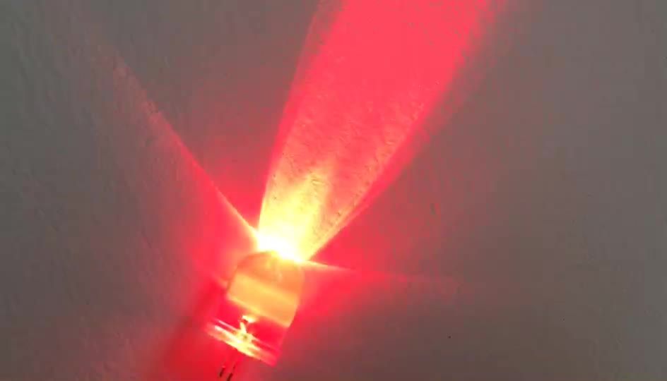 620nm 630nm 10mm Round Led Lamp Diode In Red Color 1500020000mcd