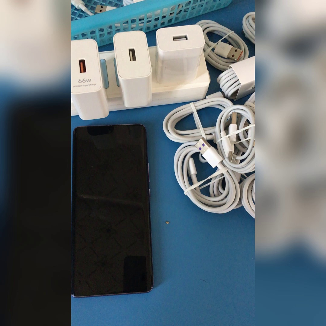 7.8块买二手华为原装快充线。你敢信？这根线比新买的还香。