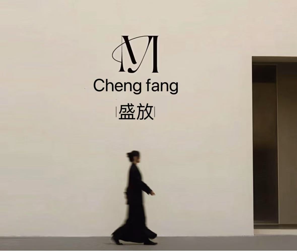 盛放原单毛衣女装