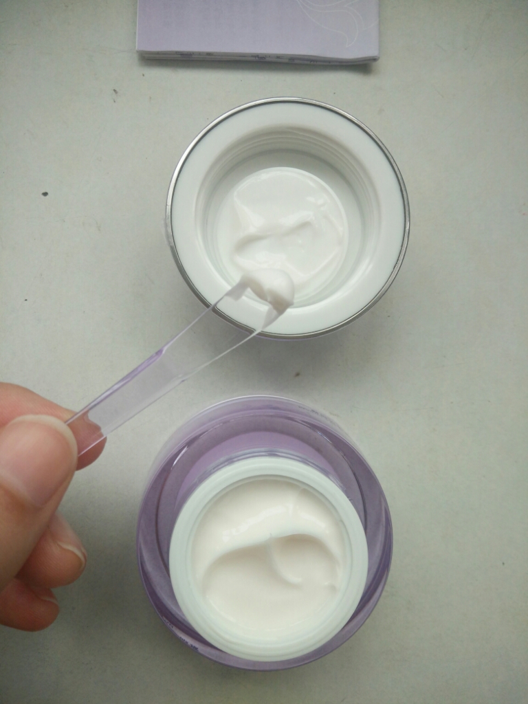 自然堂凝时鲜颜肌活修护眼霜15g