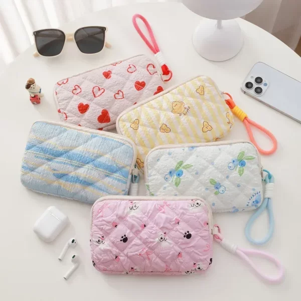 Anye Flip Phone Case with Trendy Print, Small Clutch Storage Bag for Coins, Portable Small Bag, 2026 New Model (Total)