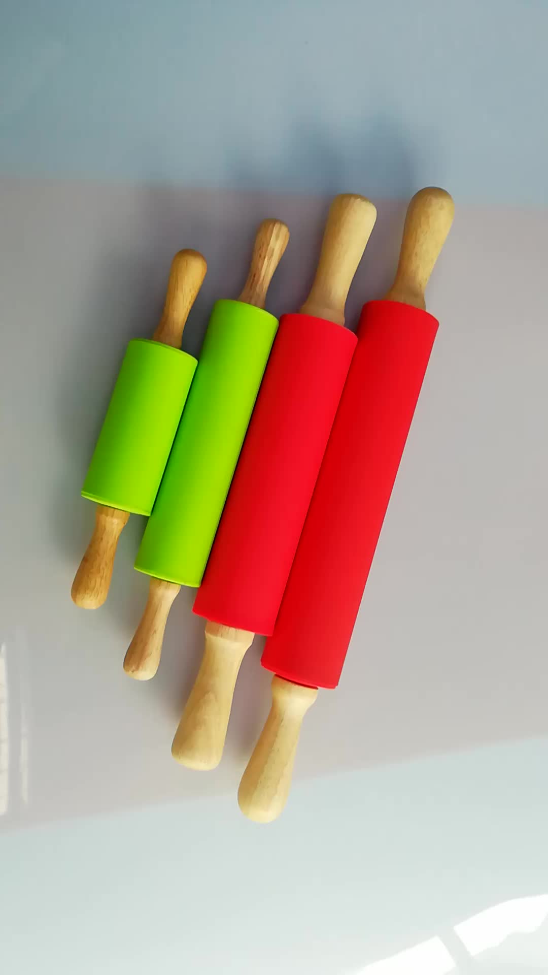 Factory Wholesale Easy Using Silicone Rolling Pin With Wood Handle