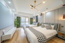 Zhongfu Shifuhui Boutique Apartment (The Bund Nanjing East Road Pedestrian Street Branch)