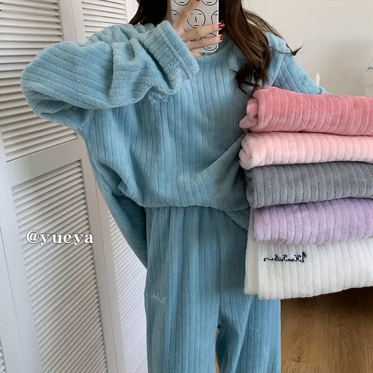 Crescent City warm suit 2023 Winter new vertical stripes thickened warm home wear plus size coral fleece pajamas