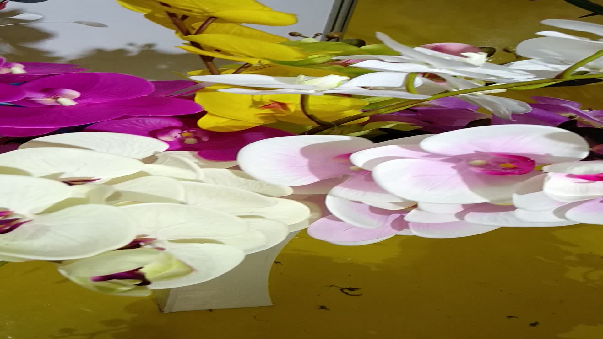 Factory Wholesale Cheap Plastic Artificial Butterfly Orchids Red