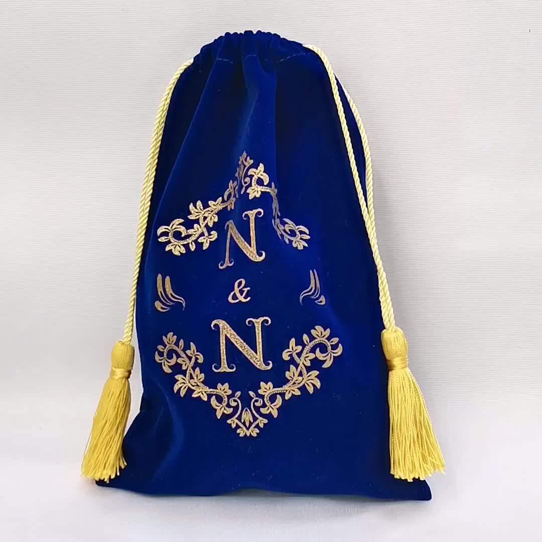 Custom Colorful Luxury Velvet Bottle Drawstring Pouch Bag With Tassel