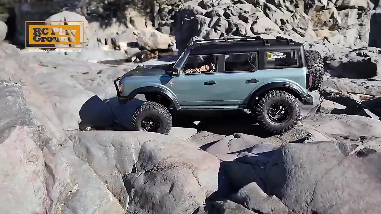 YIKONG 1/8 Crawler Bronco YK4083 - RC Off-Road Car for Beginners