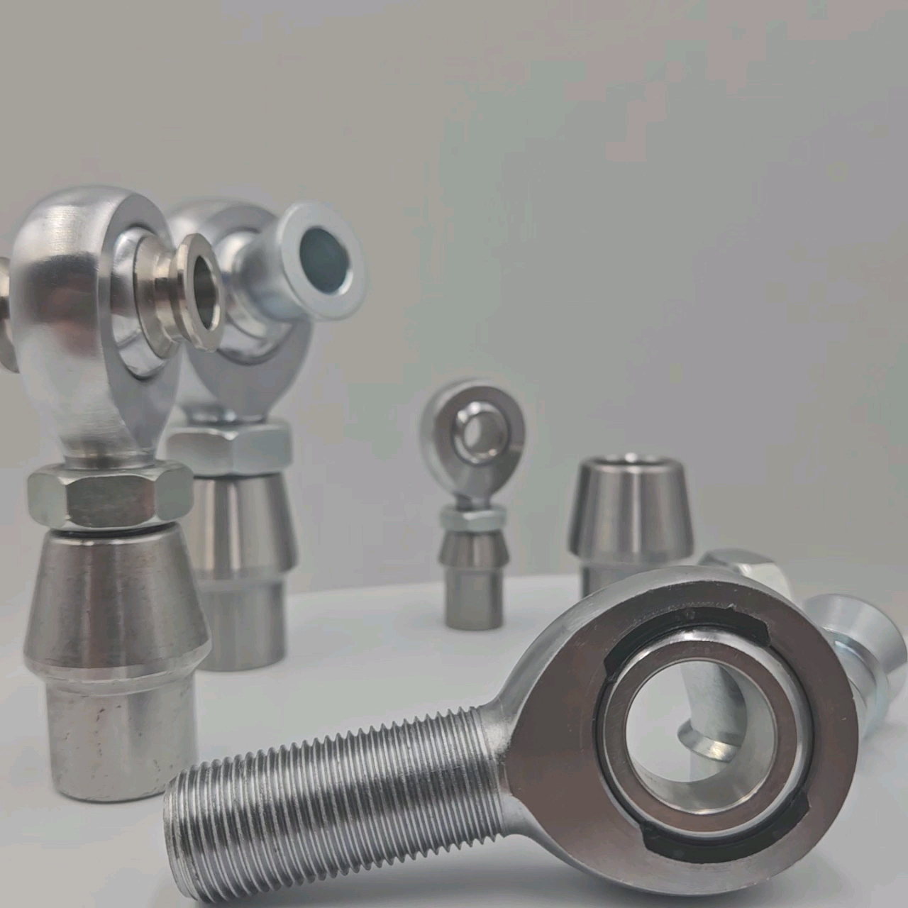 M12 M16 M18 M20 M22 0.75 0.625 Chromoly Rod Ends Xm12 Xm10 5/8 3/4 1/2 Ball Joint Right Hand