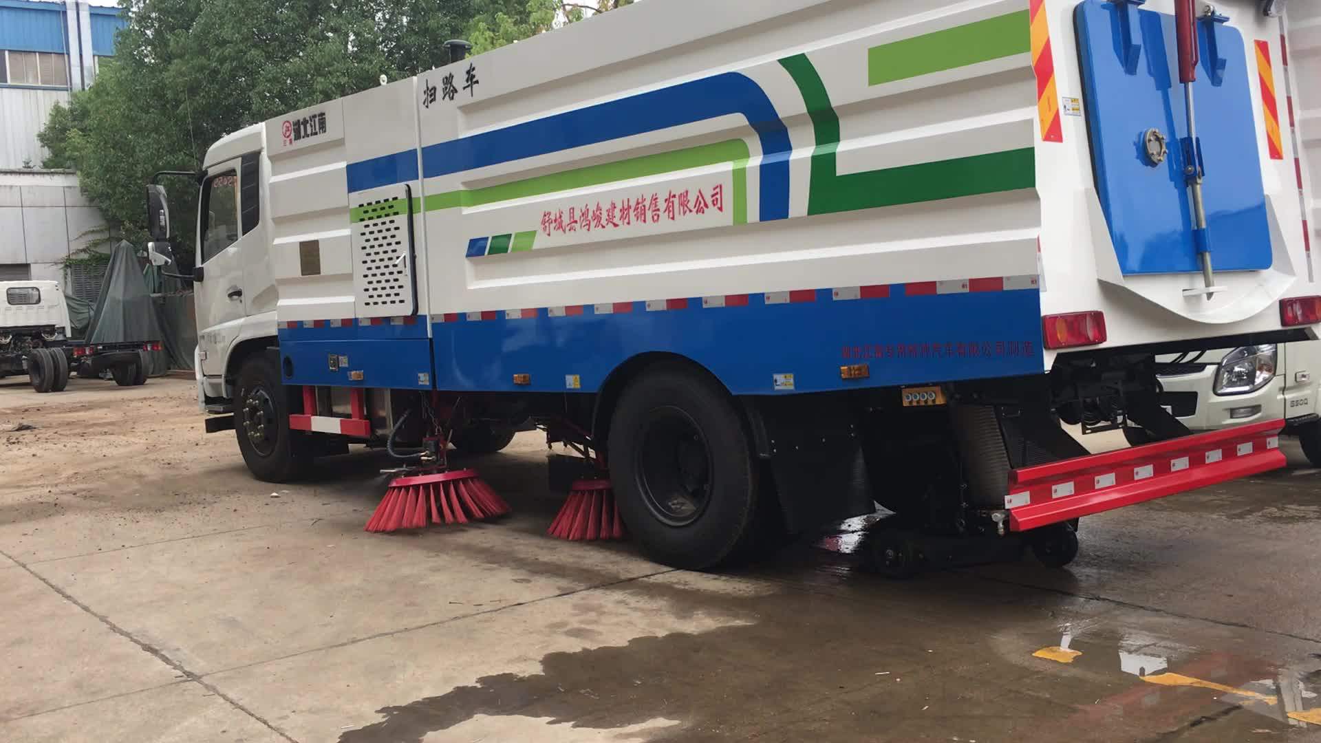 Japan Road Cleaning Vehicle Vacuum Street Dust Suction Road Sweeper