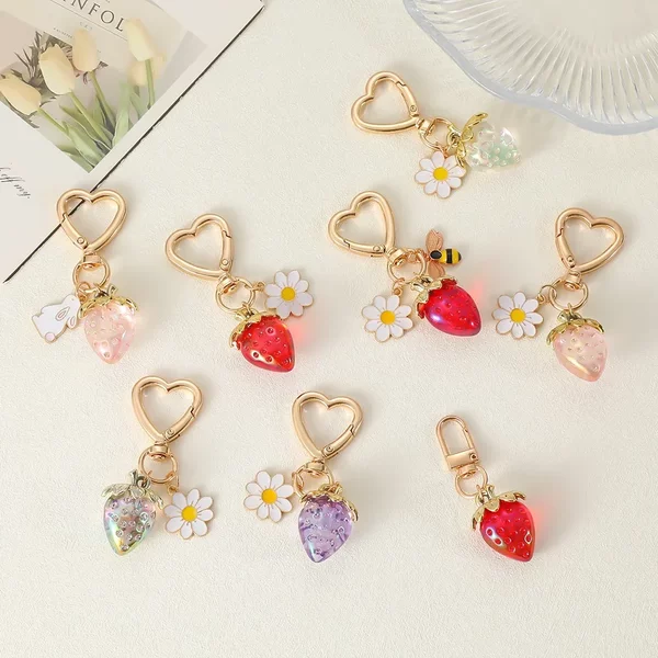 Cross-Border Metal Heart-Shaped Strawberry Keychain Ins-Style Key Pendant Wedding Small Gift Bag Decoration Pendant