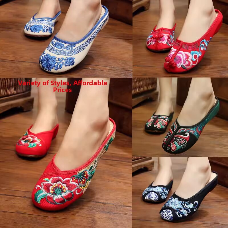 2026 New Style Tendon-Soled Traditional Beijing Cloth Slippers with Ethnic Embroidery, Closed-Toe Wedge Heel, Home Casual Women's Summer Sandals