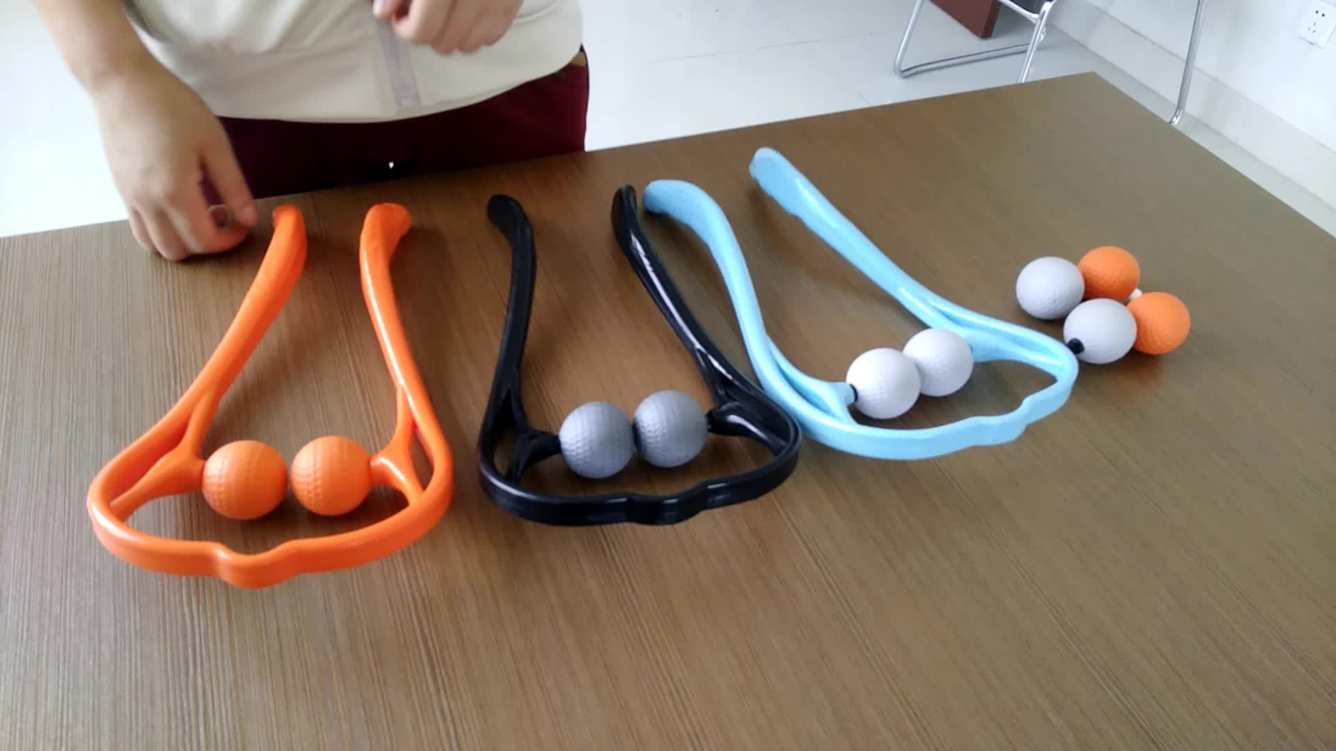 Best U Shape Manual Neck Massager Ball Back Neck And Shoulder Massager