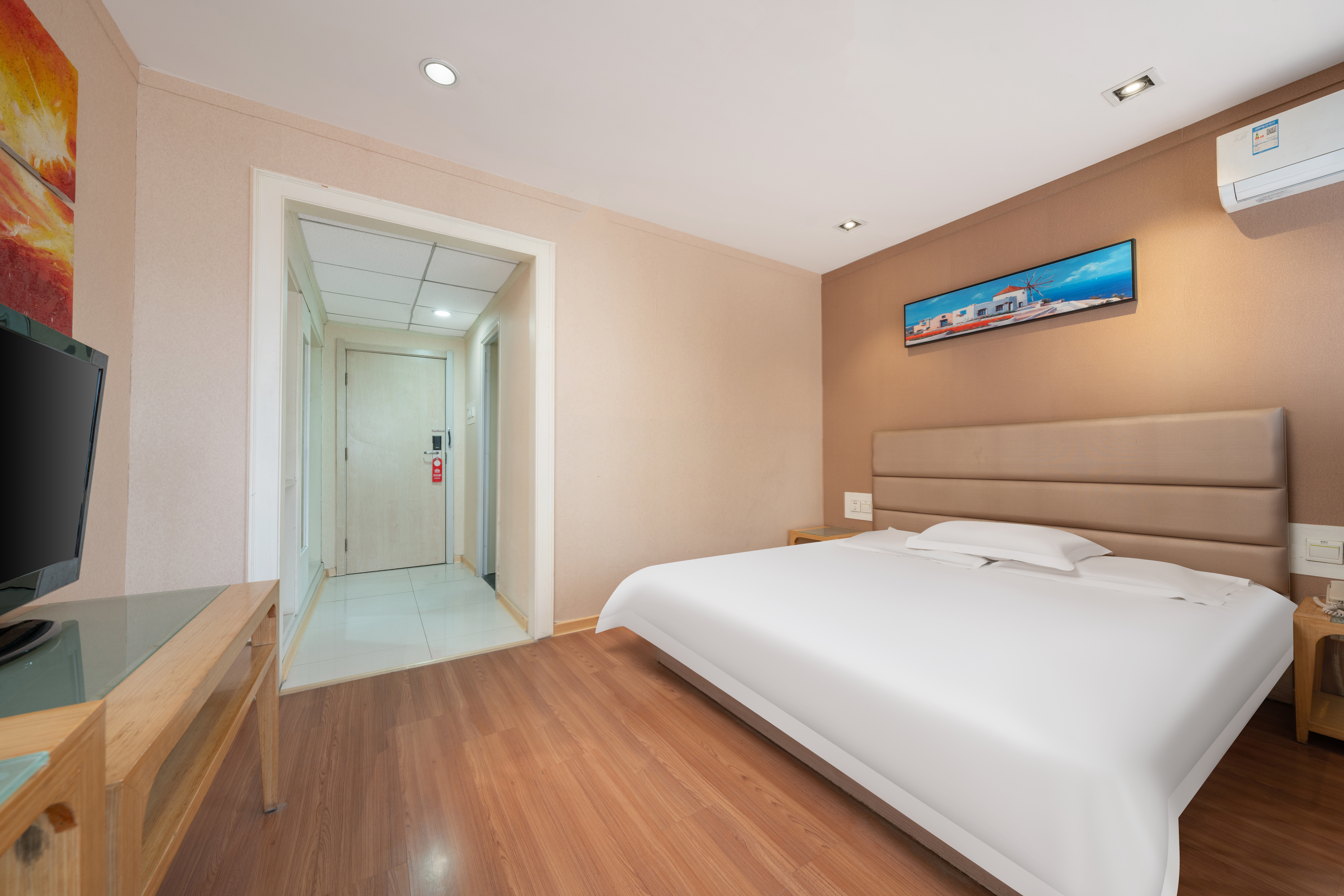 银座佳驿济南经十路省中医医院千佛山景区店经济大床房，性价比之选？