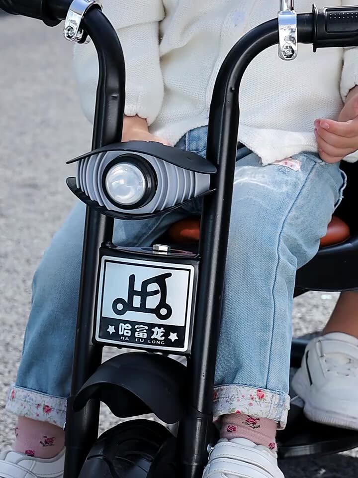 Two-child travel artifact Children's three-wheel push rod pedals can take people twin strollers Summer babies one before one after