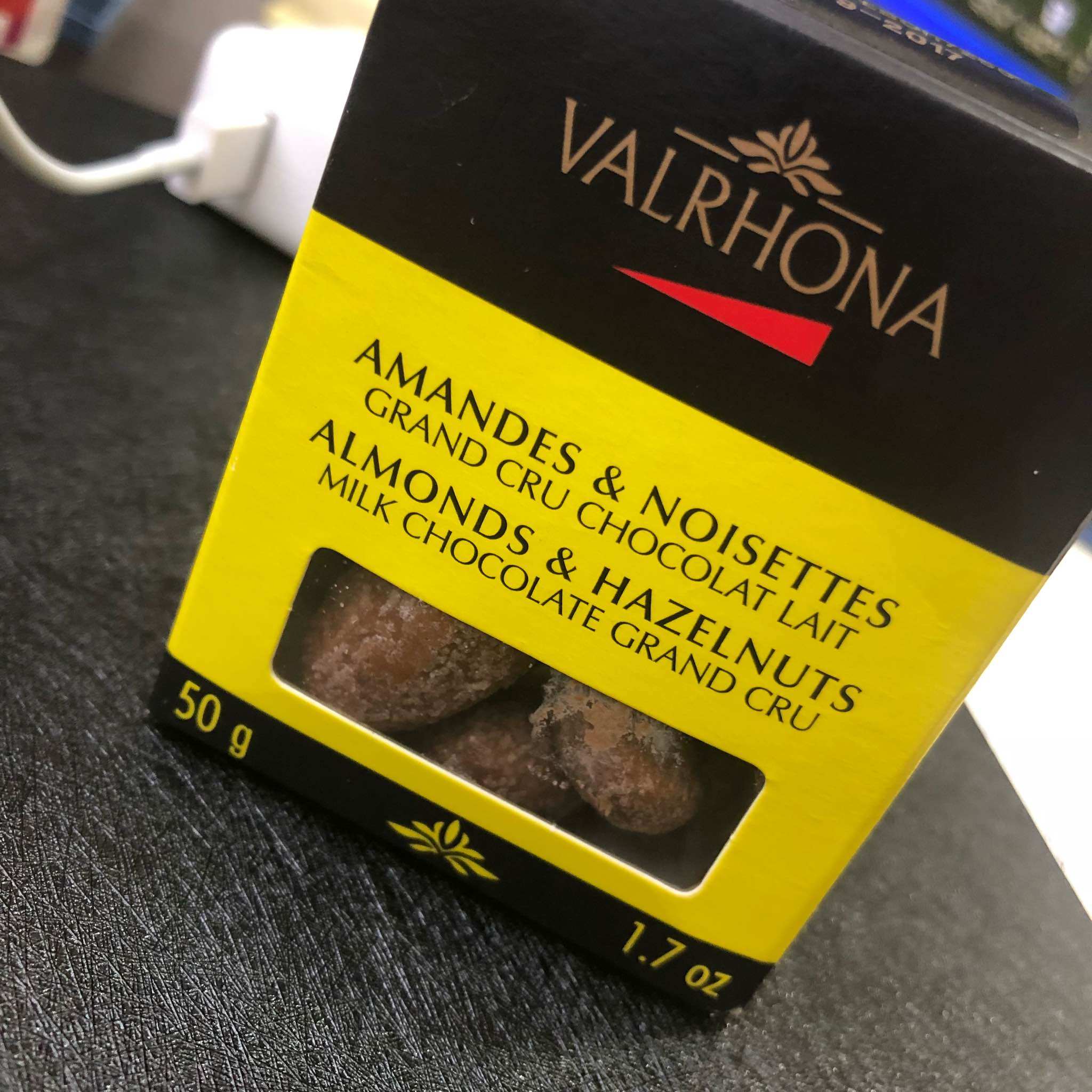 非沃果仁牛奶巧克力50克性价比最高，使用一个月后真实上手体验_搜券