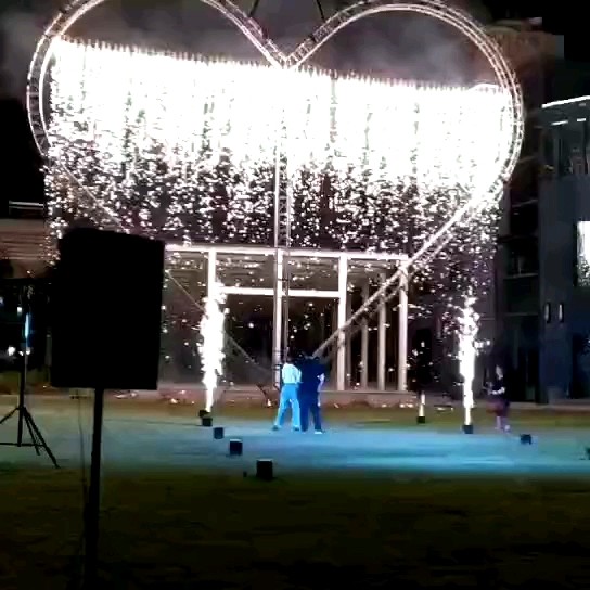 Dmx 512 Electric Indoor Dj Cold Sparkler Fountain Fireworks Machine