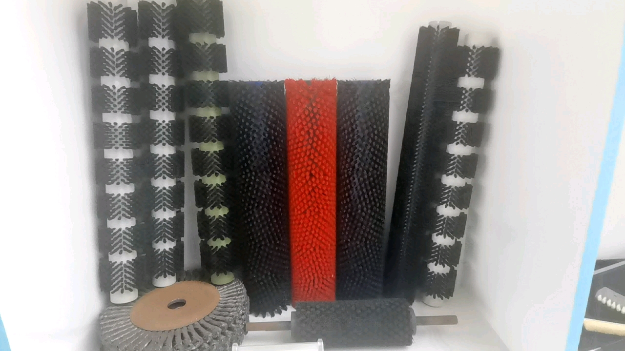 Industrial Spiral Cylinder Rotary Brush Conveyor Belt Cleaning Roller