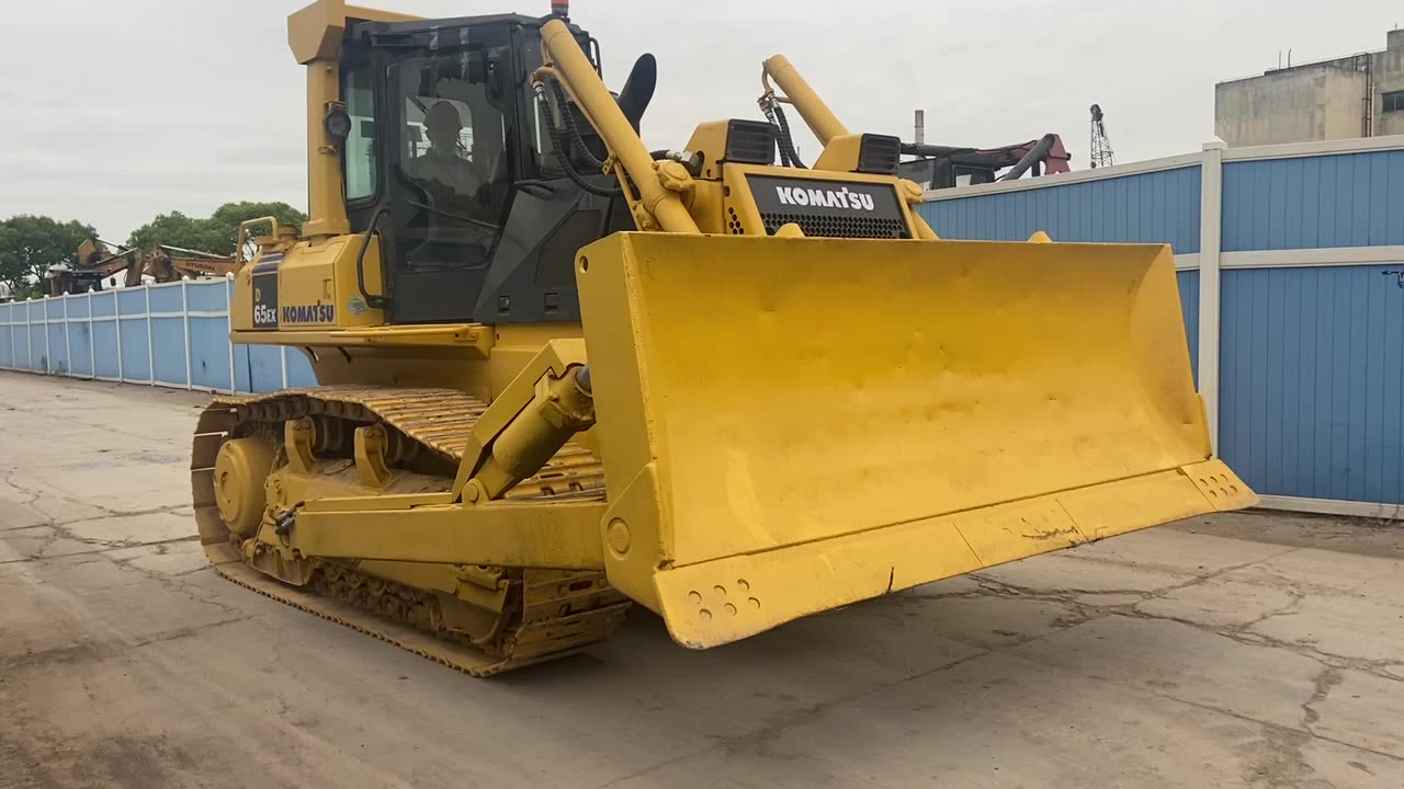 Original Used Komatsu D65 D85 Track Tractor Used Swampy Crawler