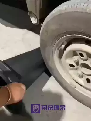 Rubber plastic portable road cone barrel no parking cone warning column traffic road cone reflective ice cream can be customized