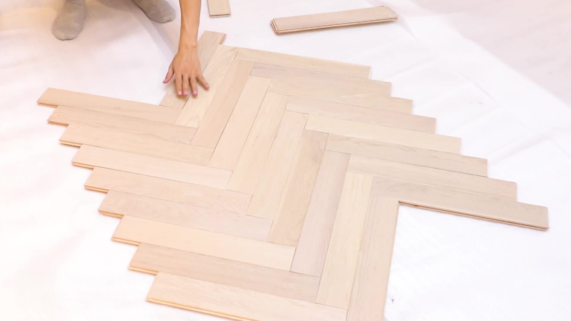 Spanish High End Indoor Solid Oak Natural Floating Hardwood Flooring