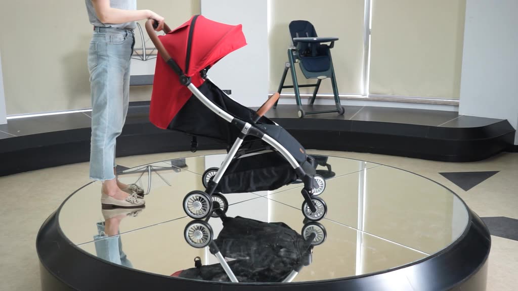 One Hand Auto Folding Light Weight Baby Stroller Can Carry To Airplane/baby Stroller With En