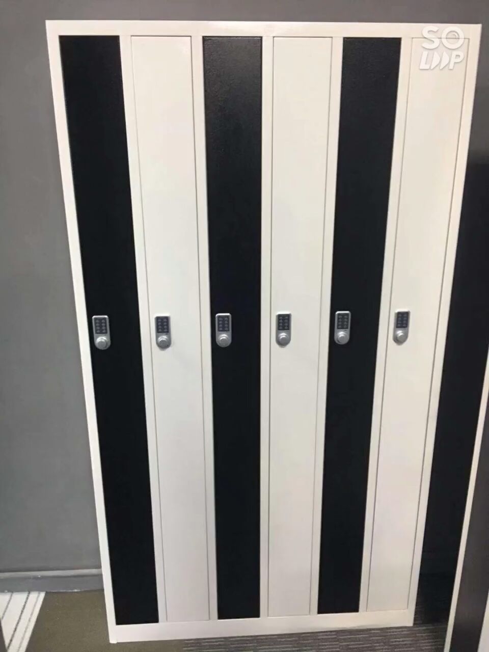 Billiard club supplies cabinet Pole rack Iron Billiard hall Club member display cabinet Through rod nine club storage cabinet