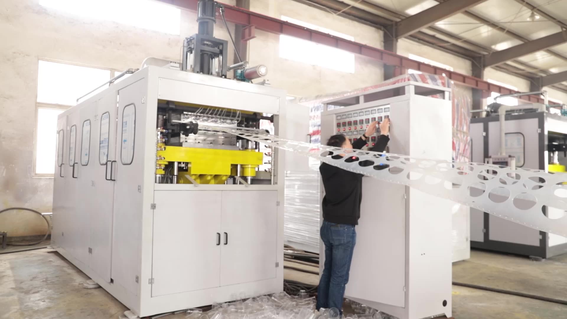 Sinoplast Low Price Plastic Cup Thermoforming Making Machine,Machine