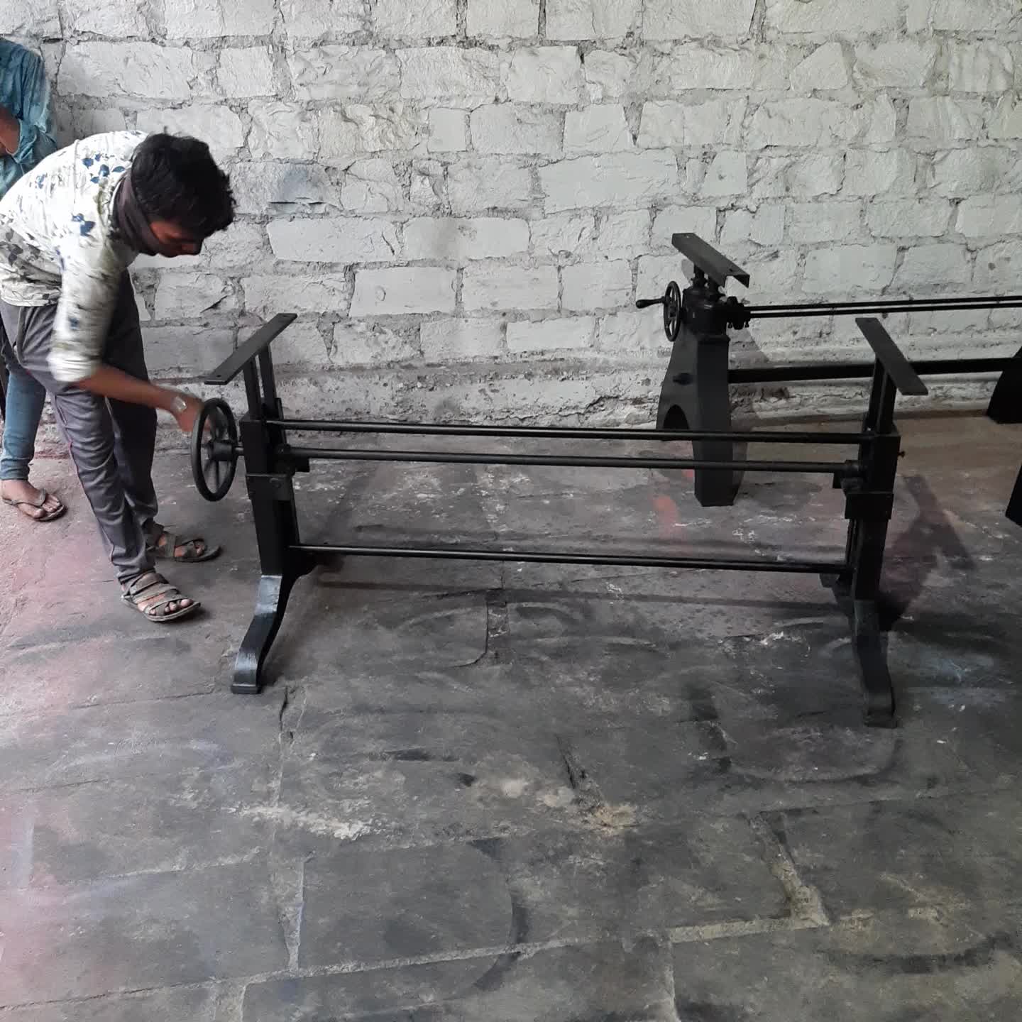 Cast Iron Crank Table Legs,Industrial Furniture Adjustable Table Base