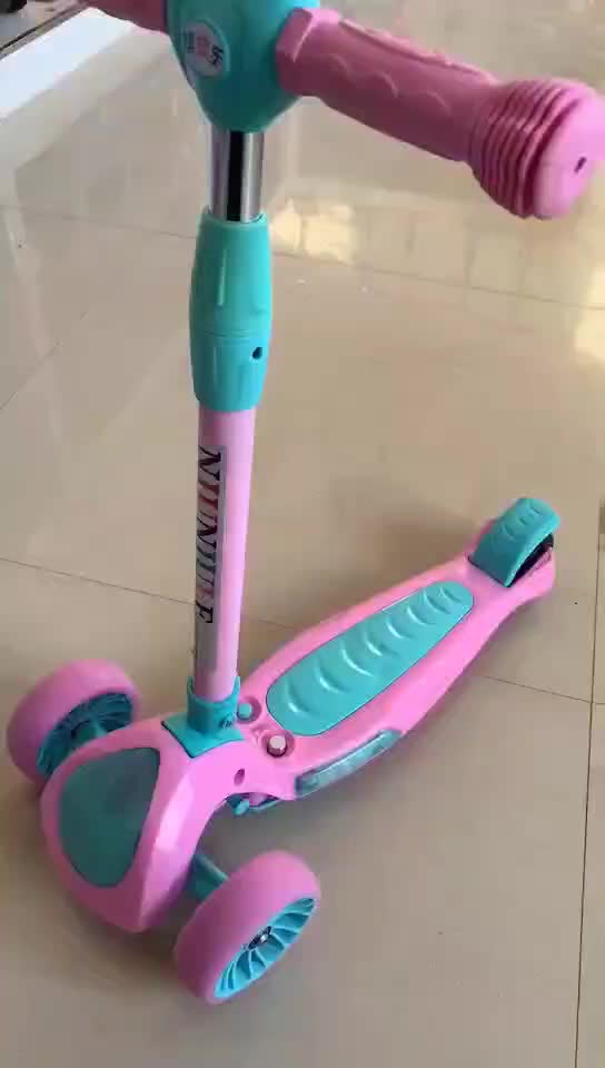 Самокат из киндера