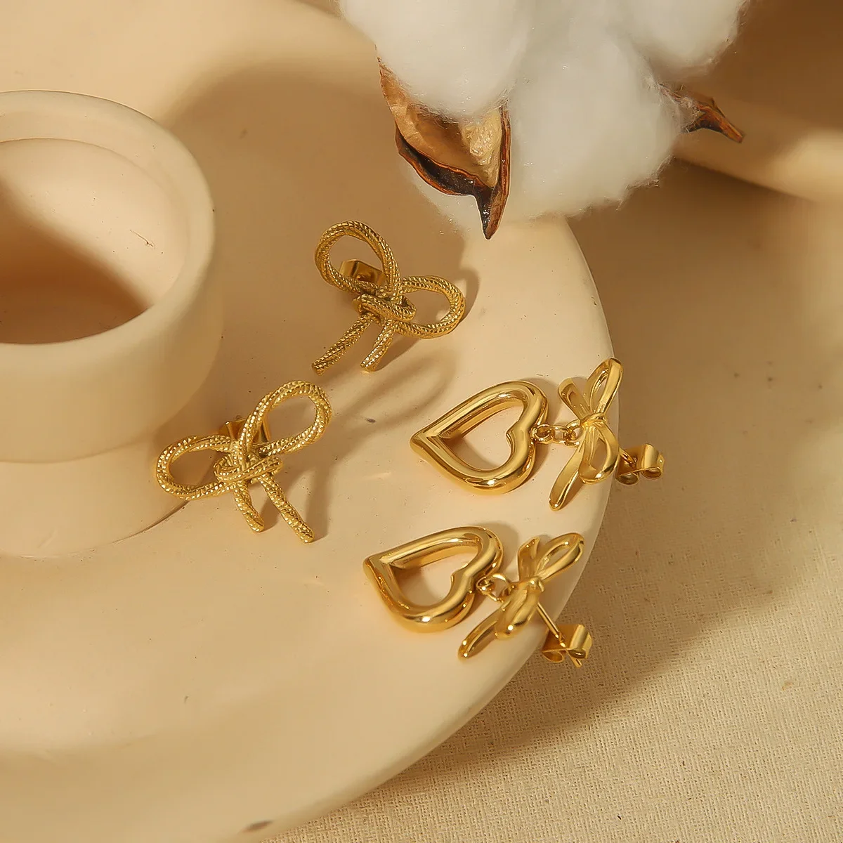 earrings with bow