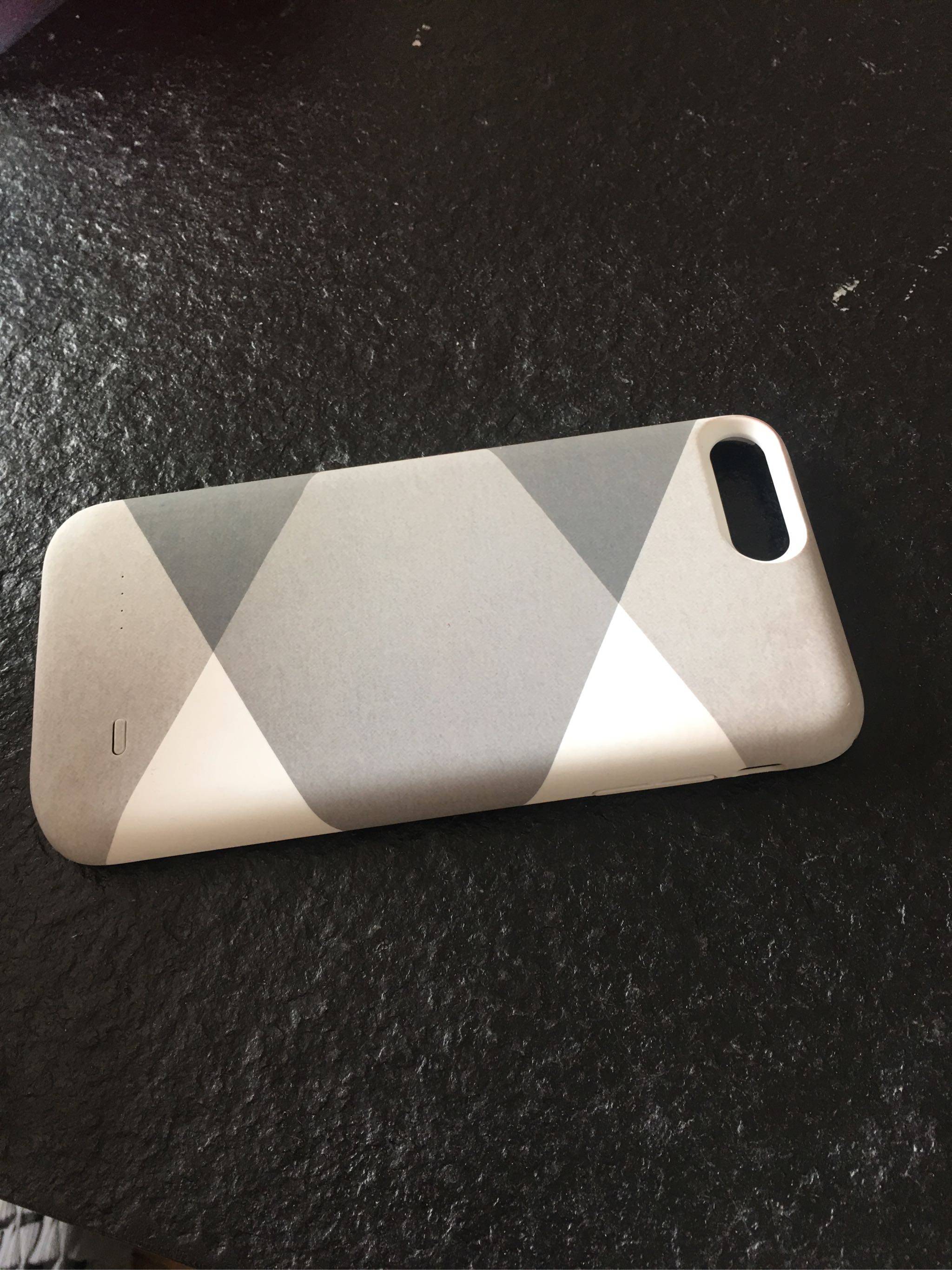 苹果7背夹充电宝 全包手机款怎么样，当生日礼物好不好呢_搜券