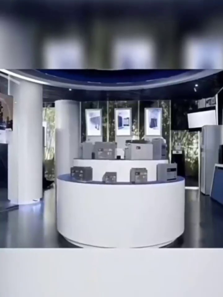 山特UPS机架式电源，你的资料中心守护神