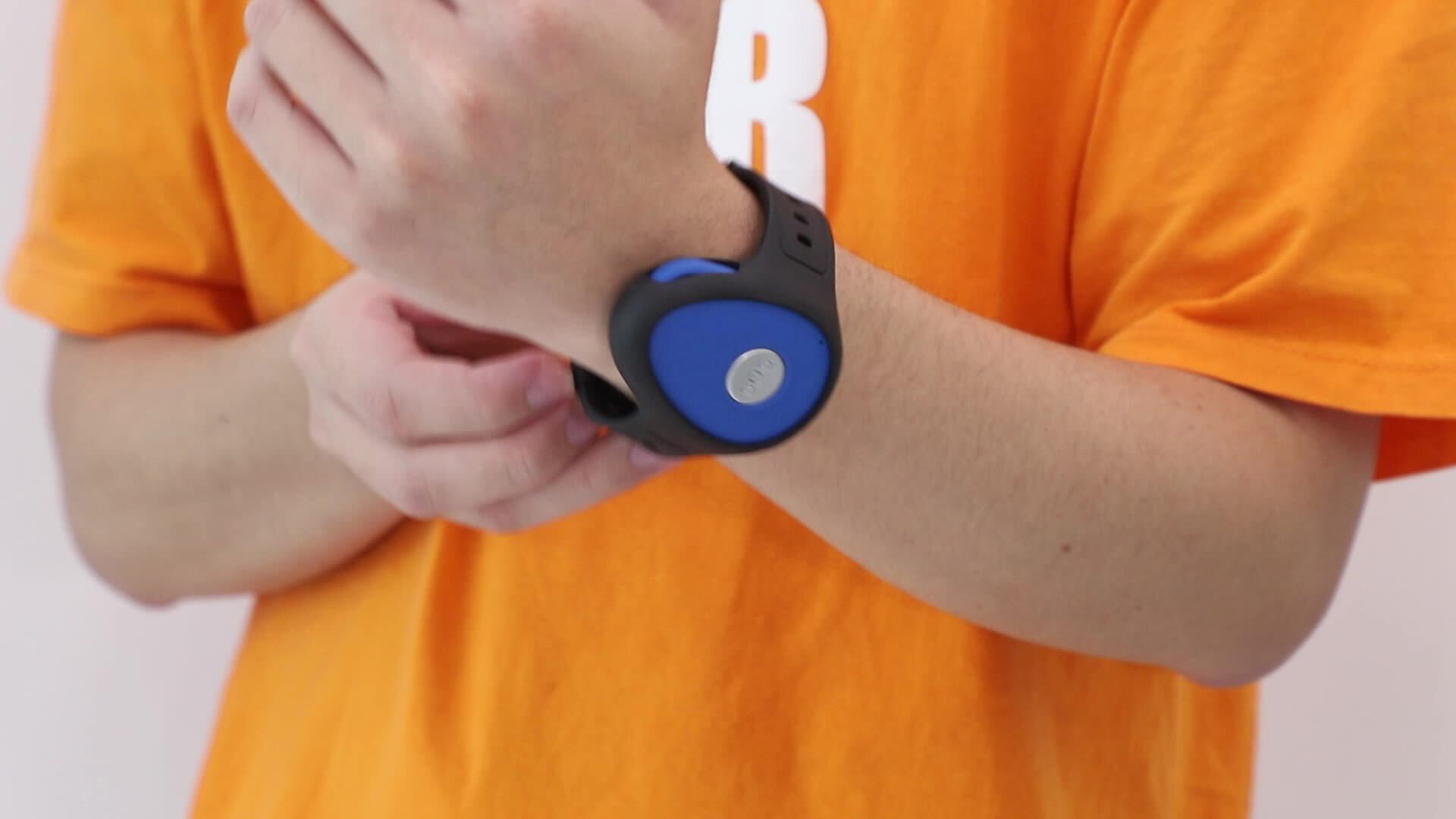 Micro Children Gps Tracker Necklace,Elderly Alarm Gps Tracking Locator