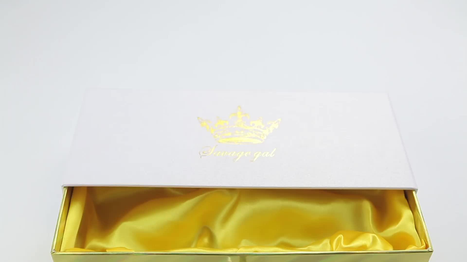 Custom Made Printed Gold Foil Logo White Paper Gift Box With