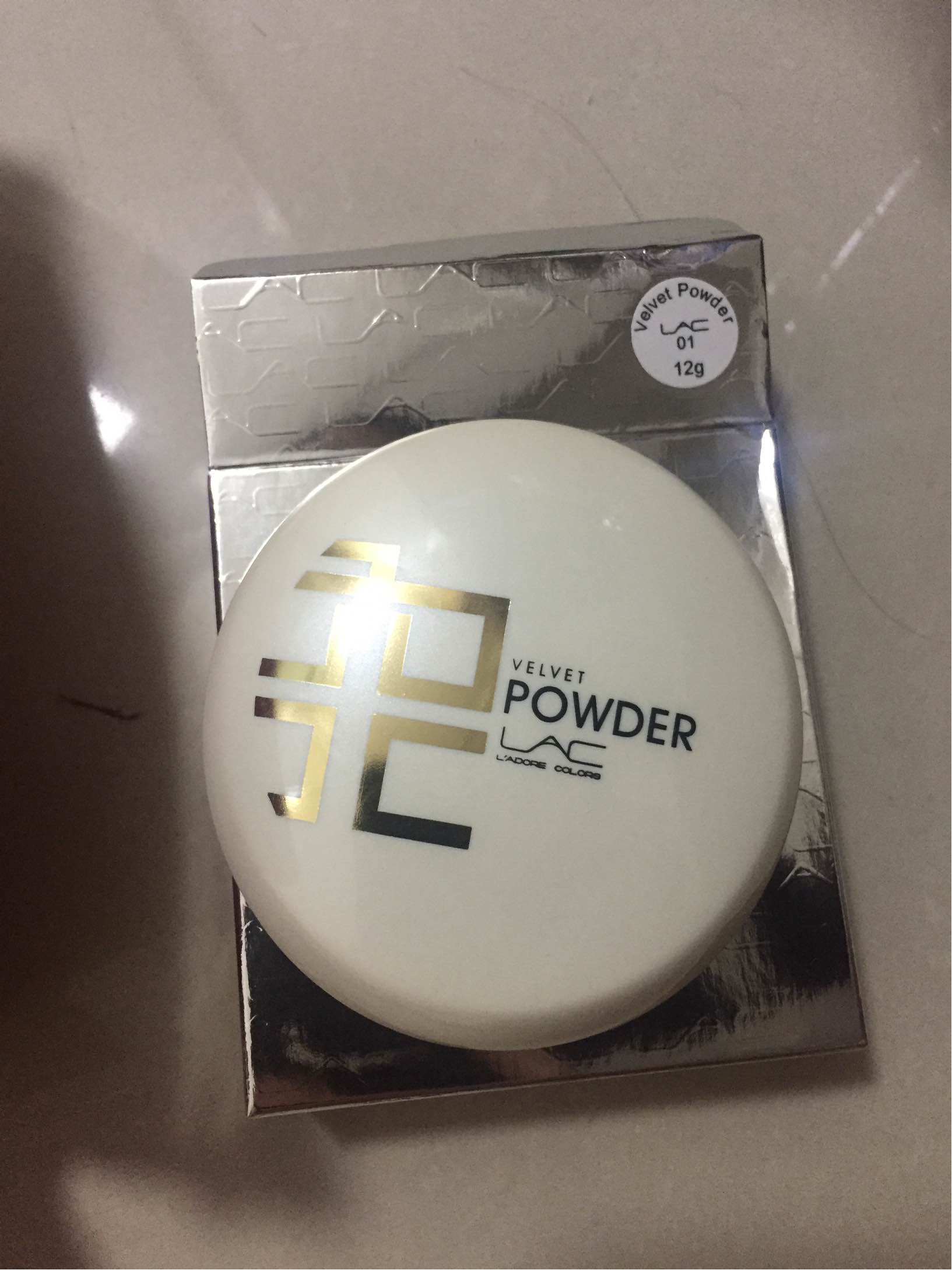 烙色天鹅绒粉饼试用质量怎么样好不好用，一个月使用感受,第2张