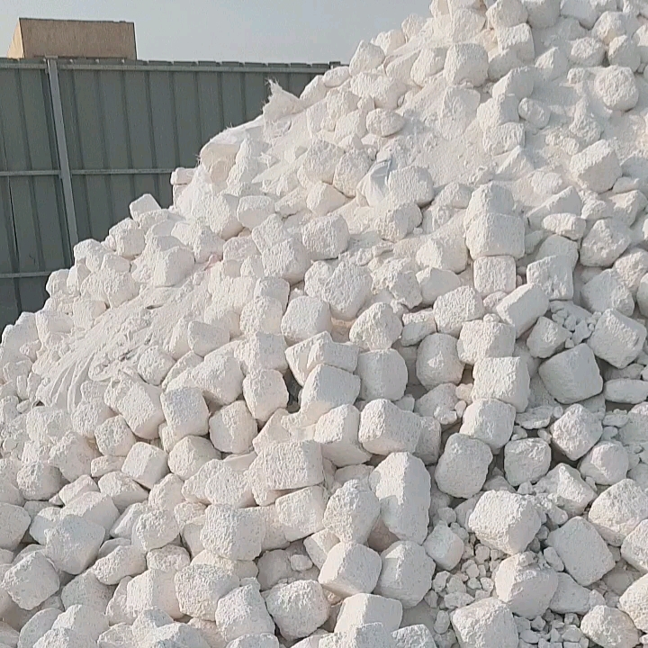 Wholesale High Grade Building Material Lumps Limestone For Cement