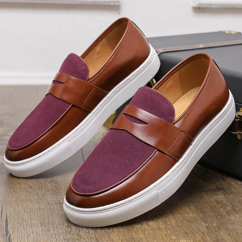 Demi-season fashionable trend low loafers English style